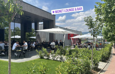 Monet Lounge & Bar