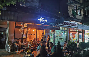 Mon Ami Bar