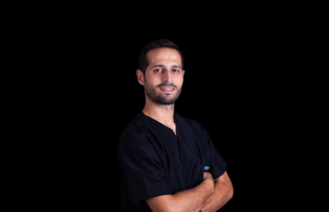 Dr. Leminot Salihu – Kirurg Maxillofacial